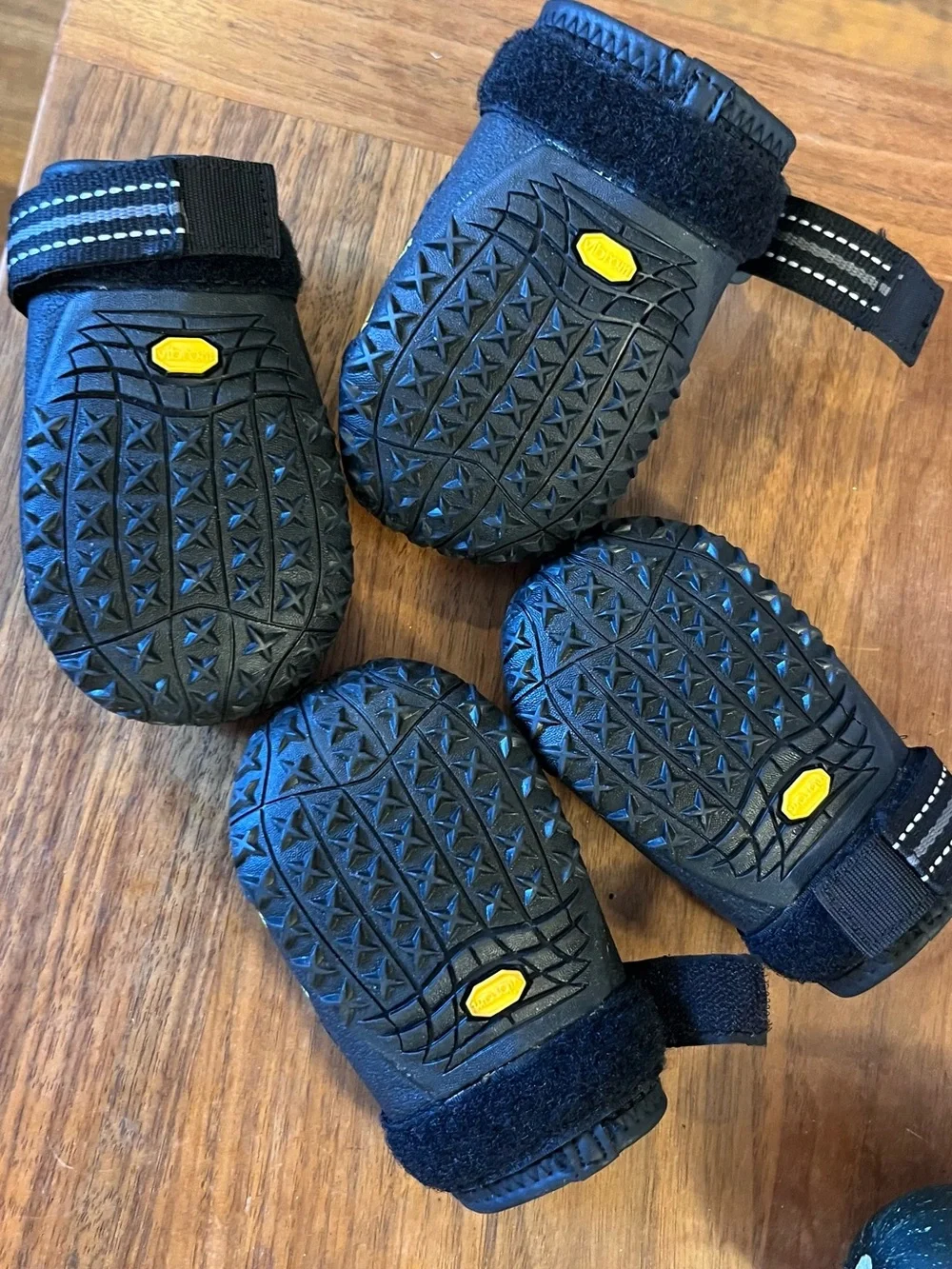 Ruffwear grip trex ~ 4 dog boots shoes - for hikes, outdoor, parks! Medium 3”